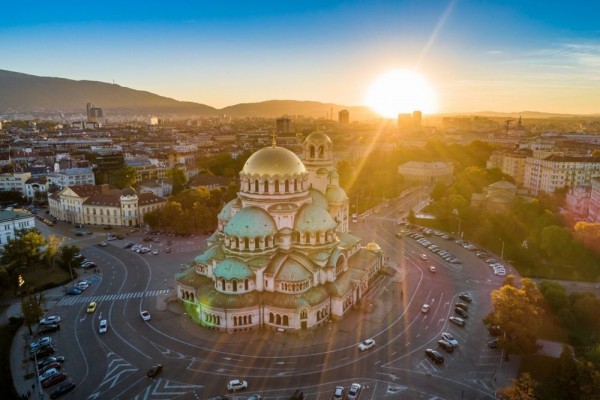 9 Fakta Menarik Negara Bulgaria, Penghasil Minyak Mawar Terbaik